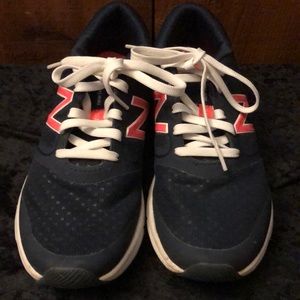EUC New Balance 8.5 athletic shoes